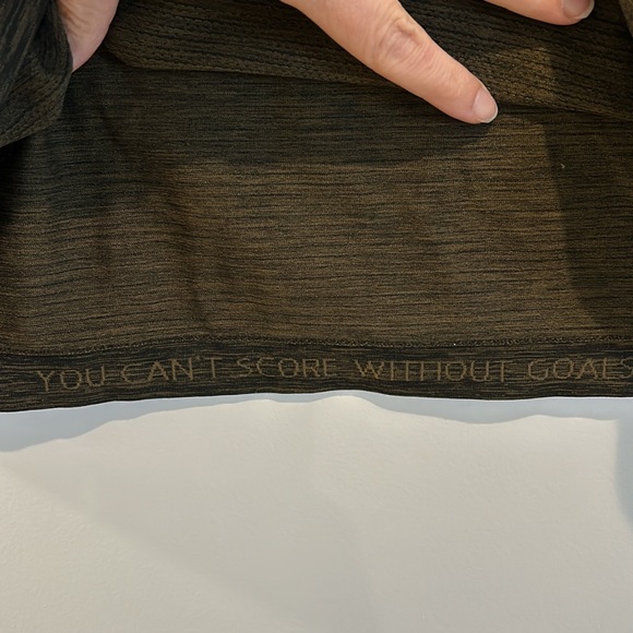 Lululemon men’s very good condition v-neck workout shirt, olive green, Lg. - Picture 3 of 7